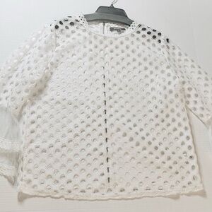 Elegant White Lace Women's Top